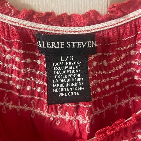 Valerie Stevens Smocked Embroidered Stitch Top large - Picture 3 of 4